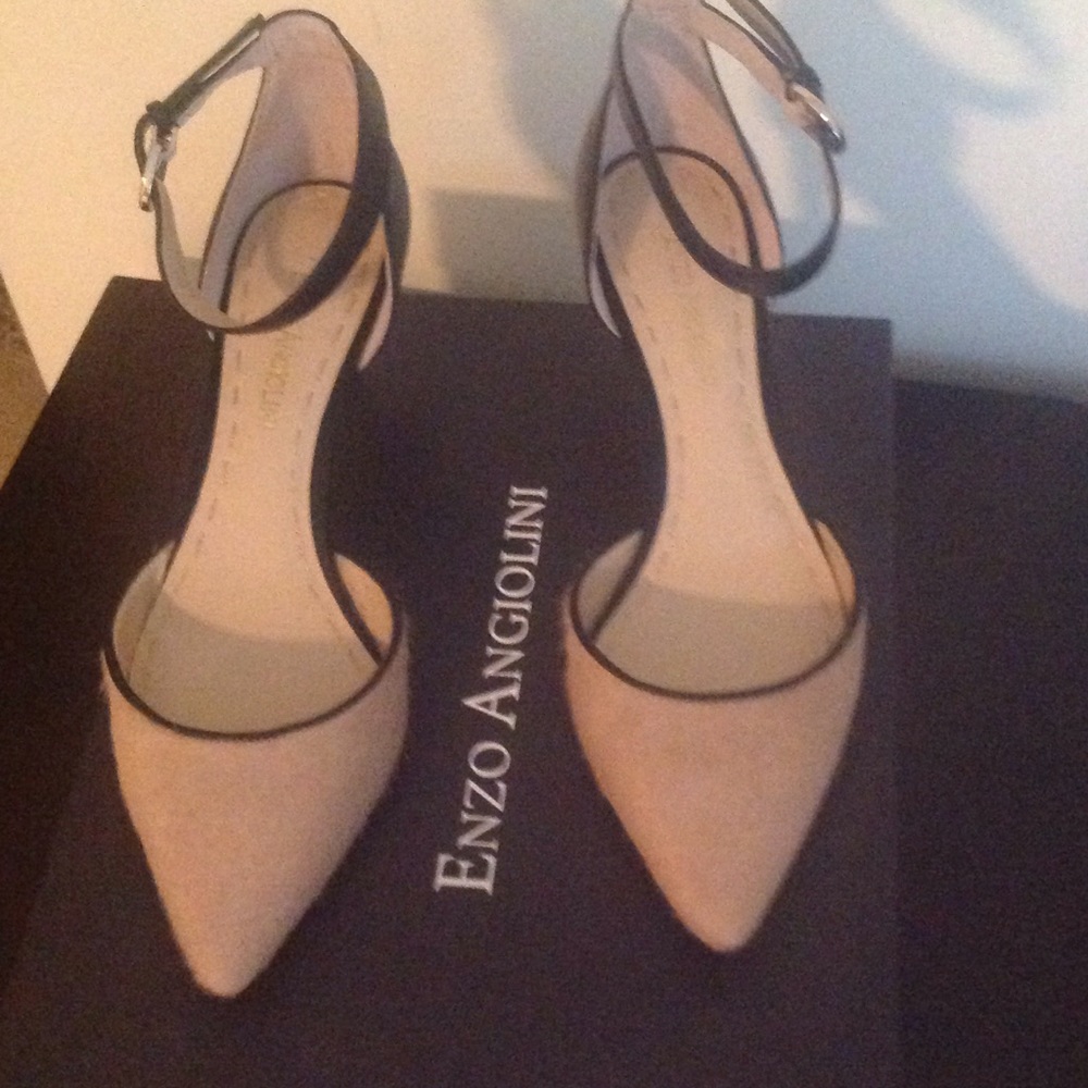 Enzo Angiolini Black/Natural Pump